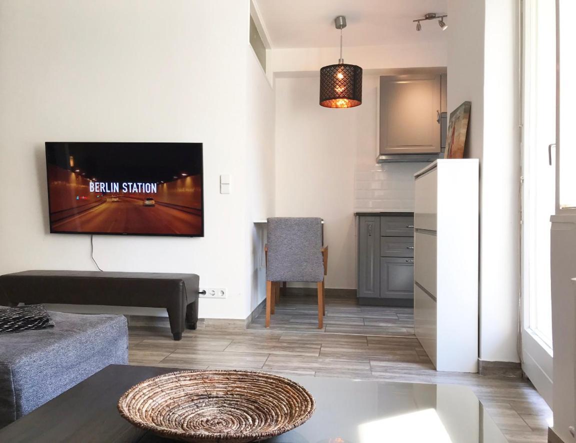 Designer Central Apartment With Terrace & Free Parking 柏林 外观 照片